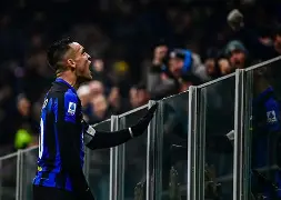 包含国际米兰意甲击败亚特兰大劳塔罗低射得分的词条